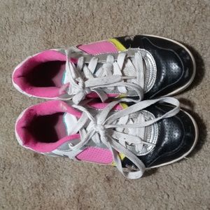 Gently used fox racing tennis shoes